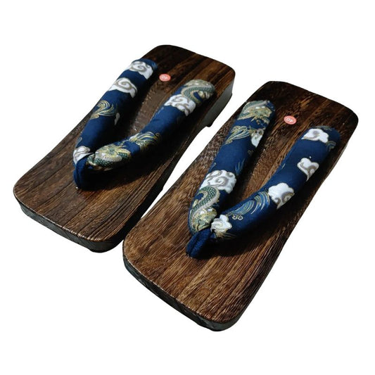 Sandales Geta Traditionnelles Avec Motif Dragon Stylisé