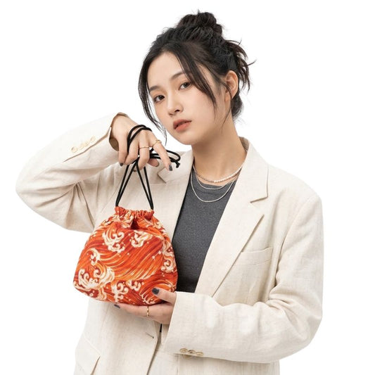 Sac Japonais En Tissu Rouge Avec Motif Vagues