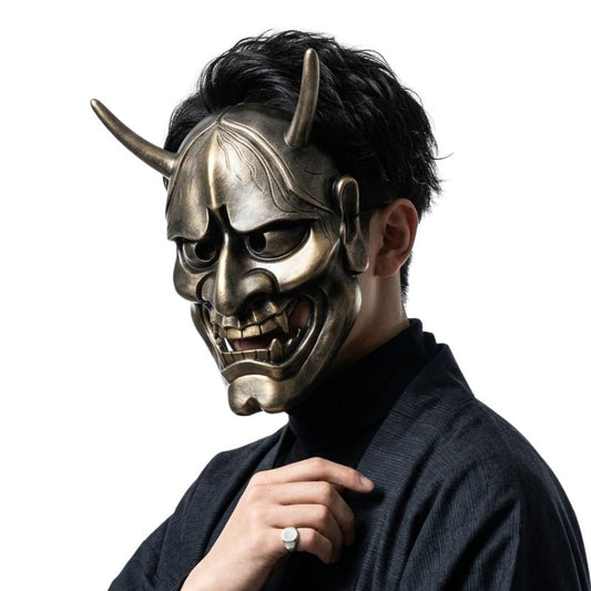 Masque Nô Japonais Avec Finition Or Brillante