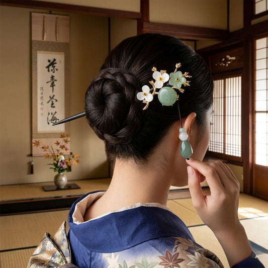 Kanzashi Avec Fleurs Délicates Et Perle Suspendue