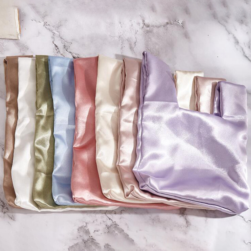 Sac Japonais En Satin Brillant Avec Finition Lisse