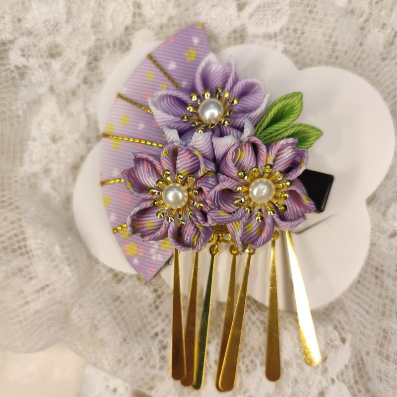 Kanzashi Fleur Japonaise Avec Détails Dorés