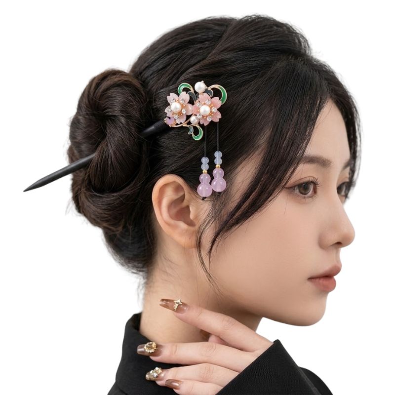 Kanzashi Avec Fleurs Roses Et Perles