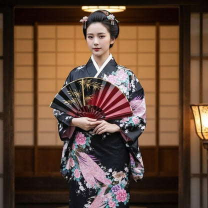 Kimono Traditionnel Japonais Avec Fleurs Délicates