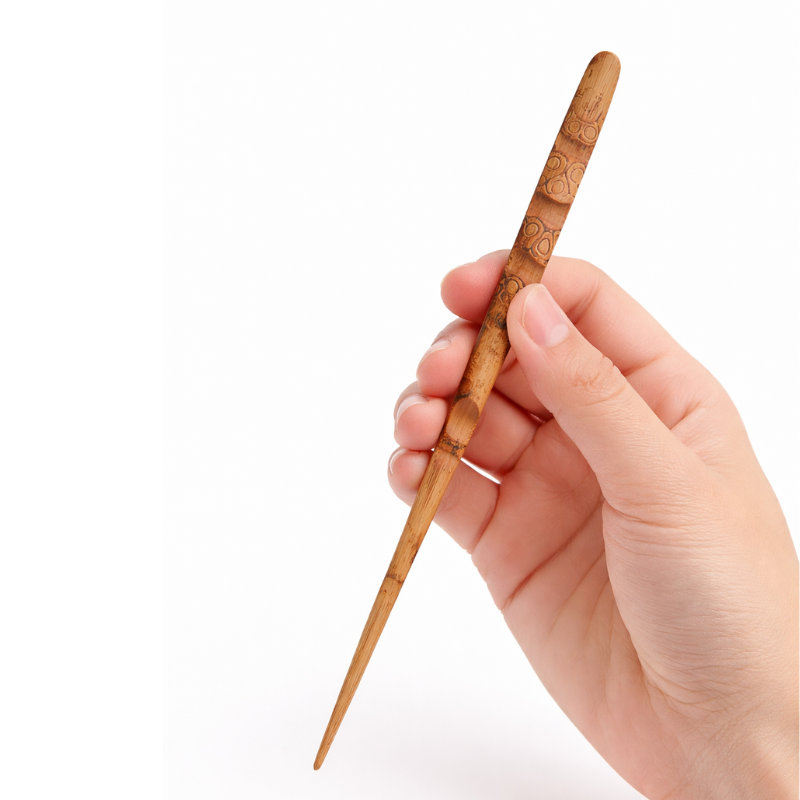 Cuillère Matcha En Bois Sculpté Motif Gravé Manche Long