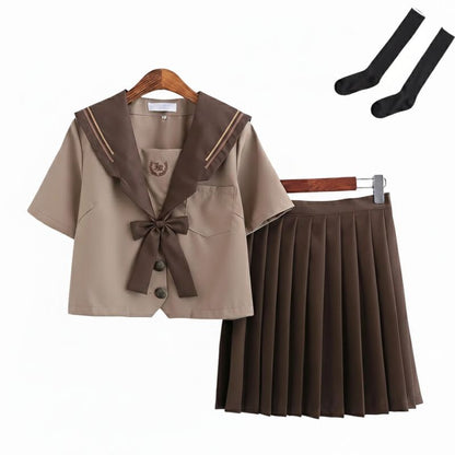Uniforme Japonais Marron Avec Col Marin Et Jupe Plissée