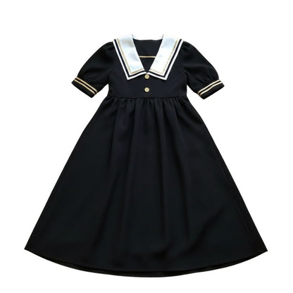 Robe Japonaise En Design Kawaii Avec Détails Classiques