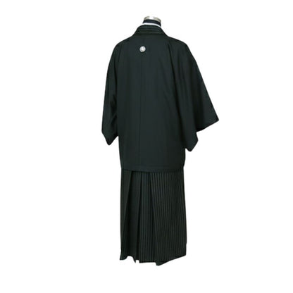 Kimono Japonais Vintage Noir Avec Motifs Traditionnels Élégants