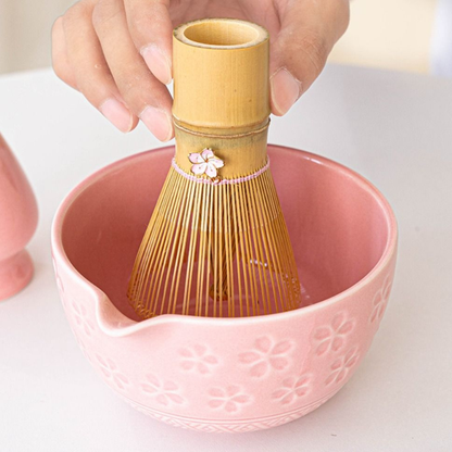 Fouet Matcha Artisanal Avec Brins Serrés Et Ornement Sakura