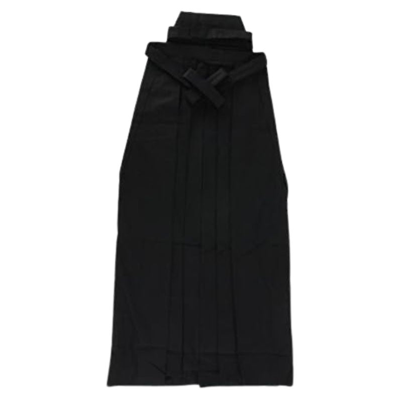 Kimono Japonais Traditionnel Rouge Avec Hakama Noir Élégant