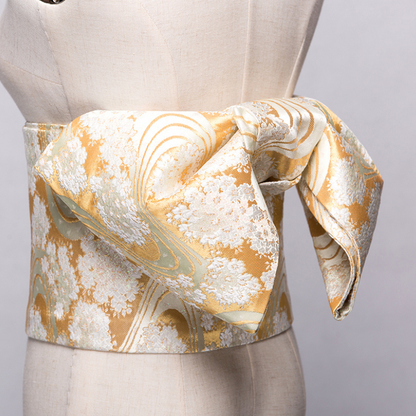 Ceinture Obi Brocart Blanc Et Or Avec Motifs Floraux