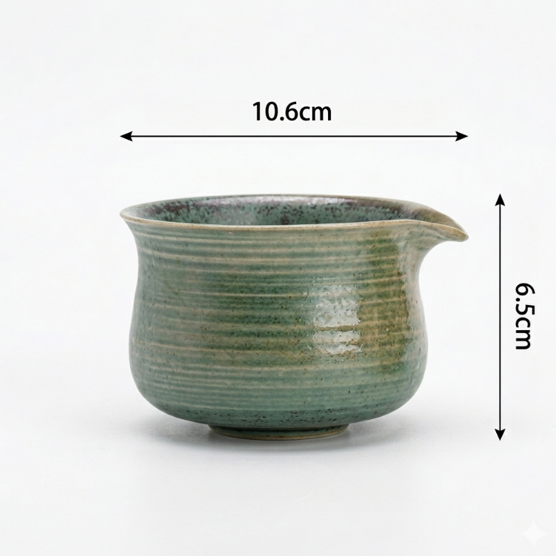 Bol Matcha En Céramique Verte Avec Bec Verseur Et Finition Striée