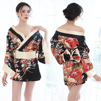 Kimono Nuit Avec Motifs Floraux Japonais