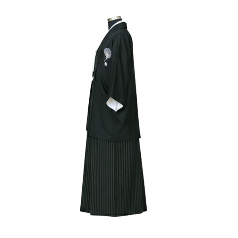 Kimono Japonais Vintage Noir Avec Motifs Traditionnels Élégants