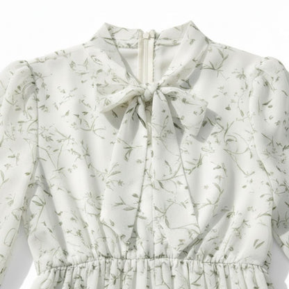 Robe Japonaise En Style Champêtre Avec Coupe Midi