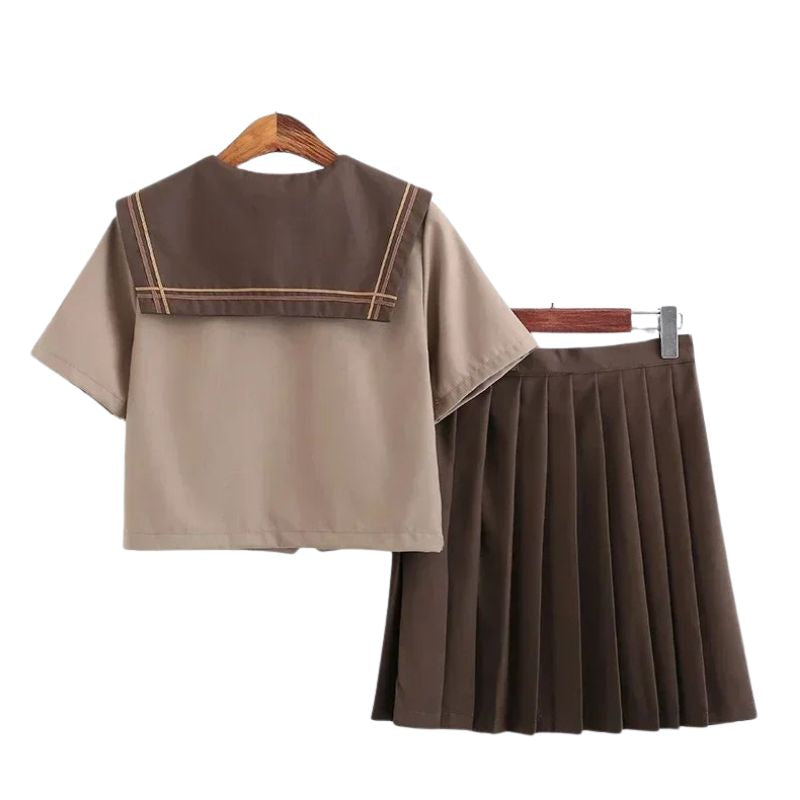 Uniforme Japonais Marron Avec Col Marin Et Jupe Plissée