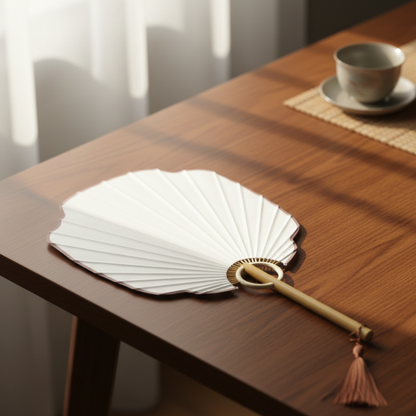 Éventail Japonais Style Traditionnel Avec Forme Coquille Raffinée