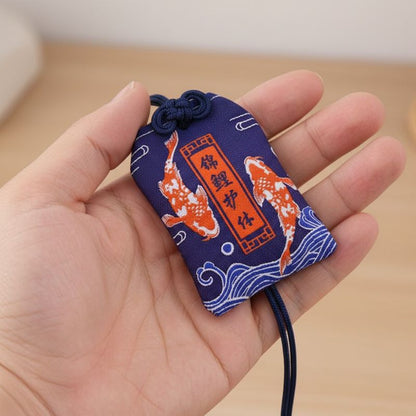 Omamori Japonais Bleu Esprit Koi