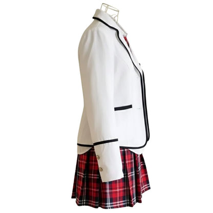 Uniforme Japonais Avec Blazer Ajusté Et Jupe Écossaise