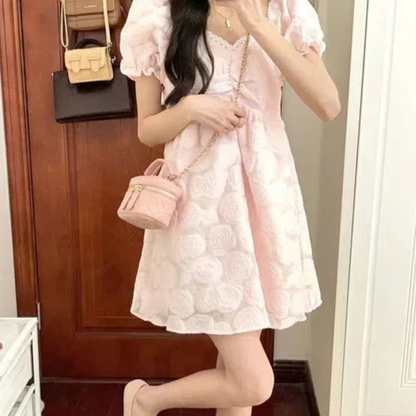 Robe Japonaise Rose Poudré Avec Nœud Large Et Manches Bouffantes