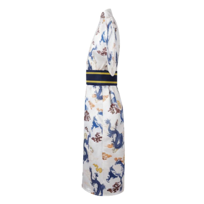 Kimono Japonais Clair Satiné Avec Motifs Dragons Et Ceinture Obi