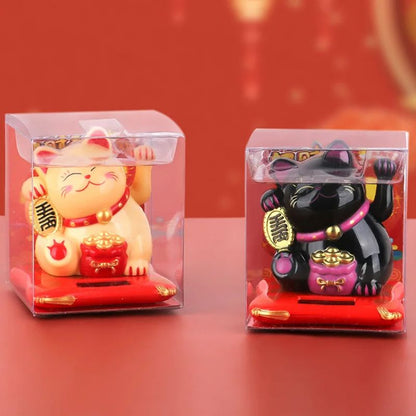 Maneki Neko Souriant À Énergie Solaire