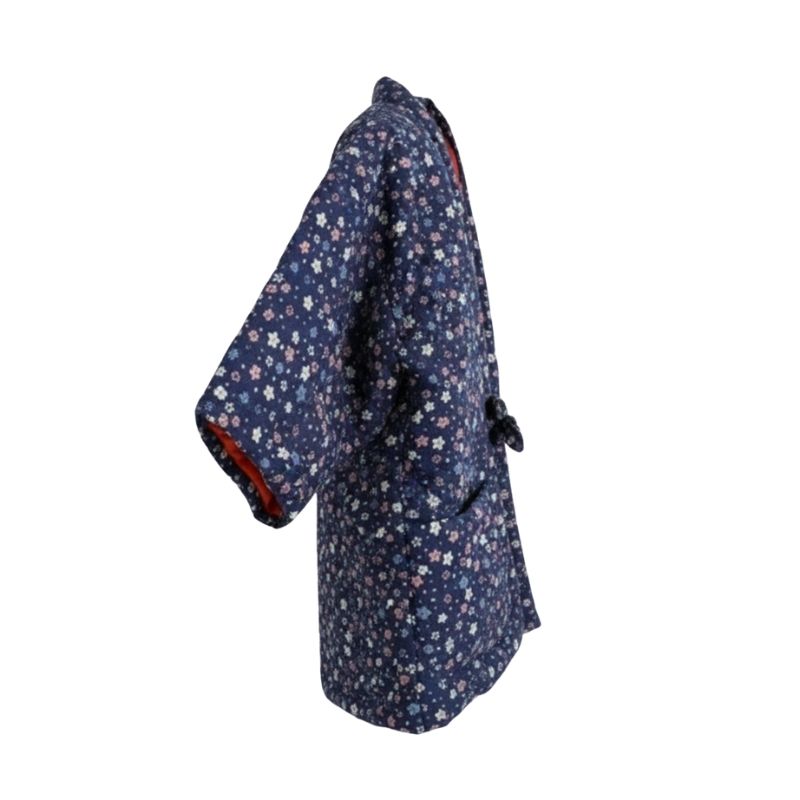 Hanten Femme Traditionnel Japonais En Design Fleuri