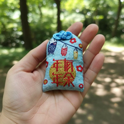 Omamori Japonais Avec Poissons Koi