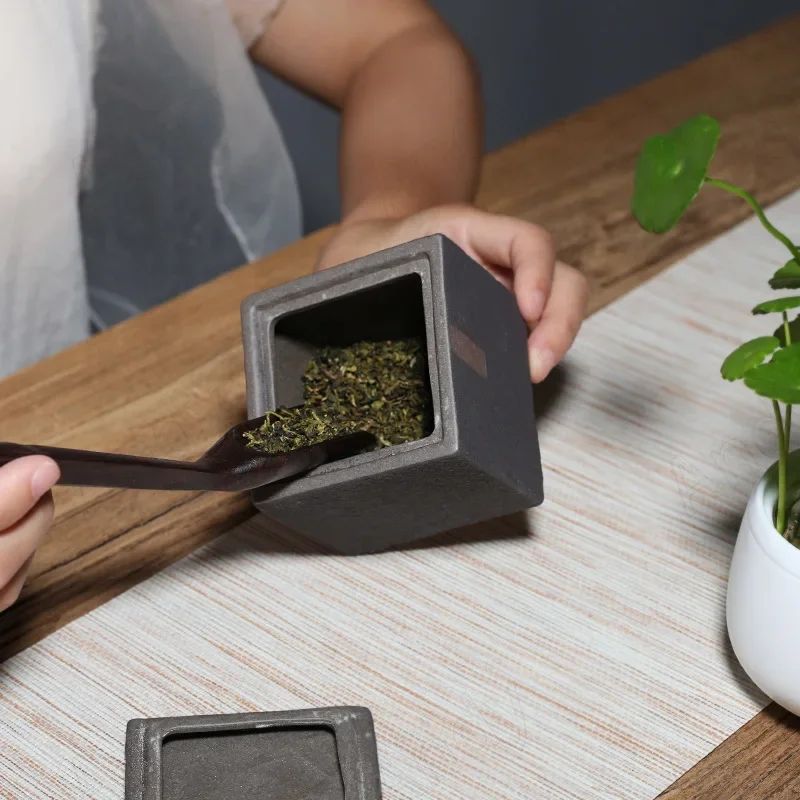 Boîte à Thé Japonaise Au Design Minimaliste