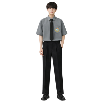 Uniforme Japonais en Chemise Gris Et Cravate Noire