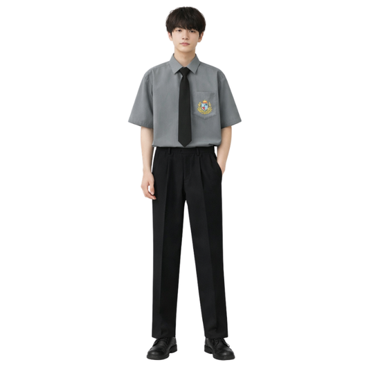Uniforme Japonais en Chemise Gris Et Cravate Noire