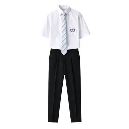 Uniforme Japonais en Chemise Blanche Et Cravate Rayée, uniforme japonais